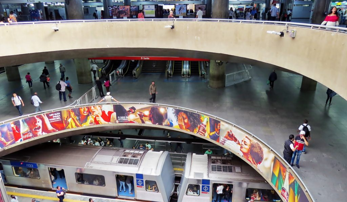 Metrô de São Paulo - O melhor meio de transporte Público da cidade/ Muito bem cuidado
