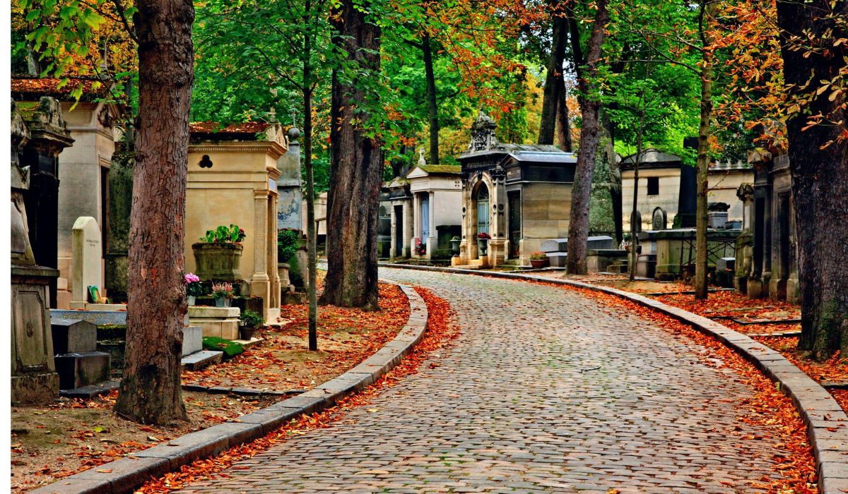 Père-Lachaise o cemitério mais famoso do mundo por ter sepultado os maiores nomes da arte.